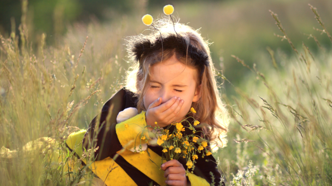 Teilweise leiden schon die Kleinen unter Allergien - oft entwickeln sie sich allerdings erst später im Leben.